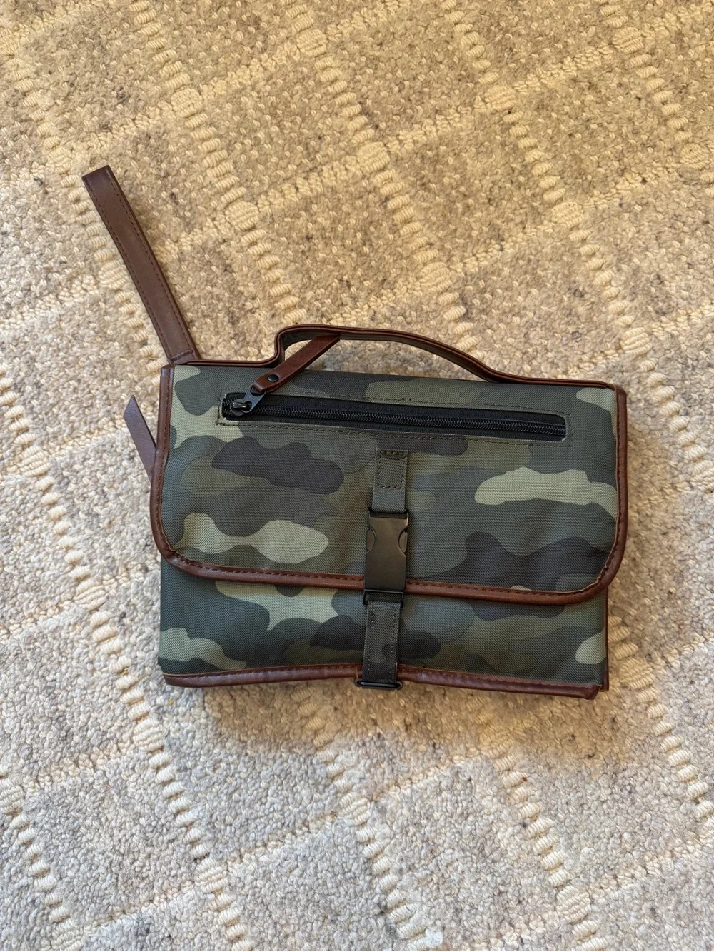 Dockatot on the go changing pad- Green Camo